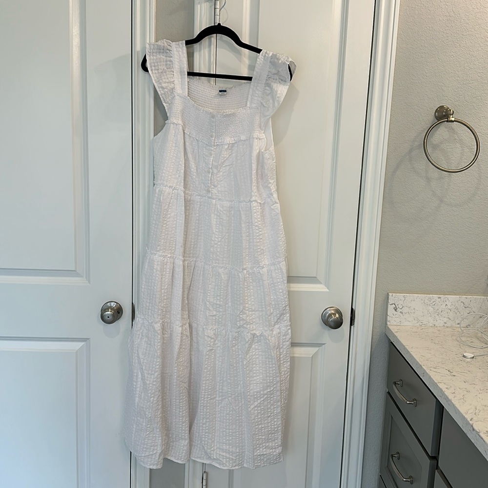 Old Navy maxi sun dress NWT in white